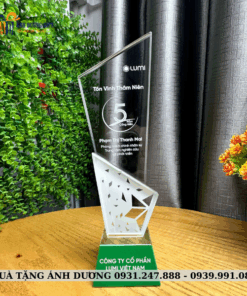 KỶ NIỆM CHƯƠNG PHA LÊ - KNC025